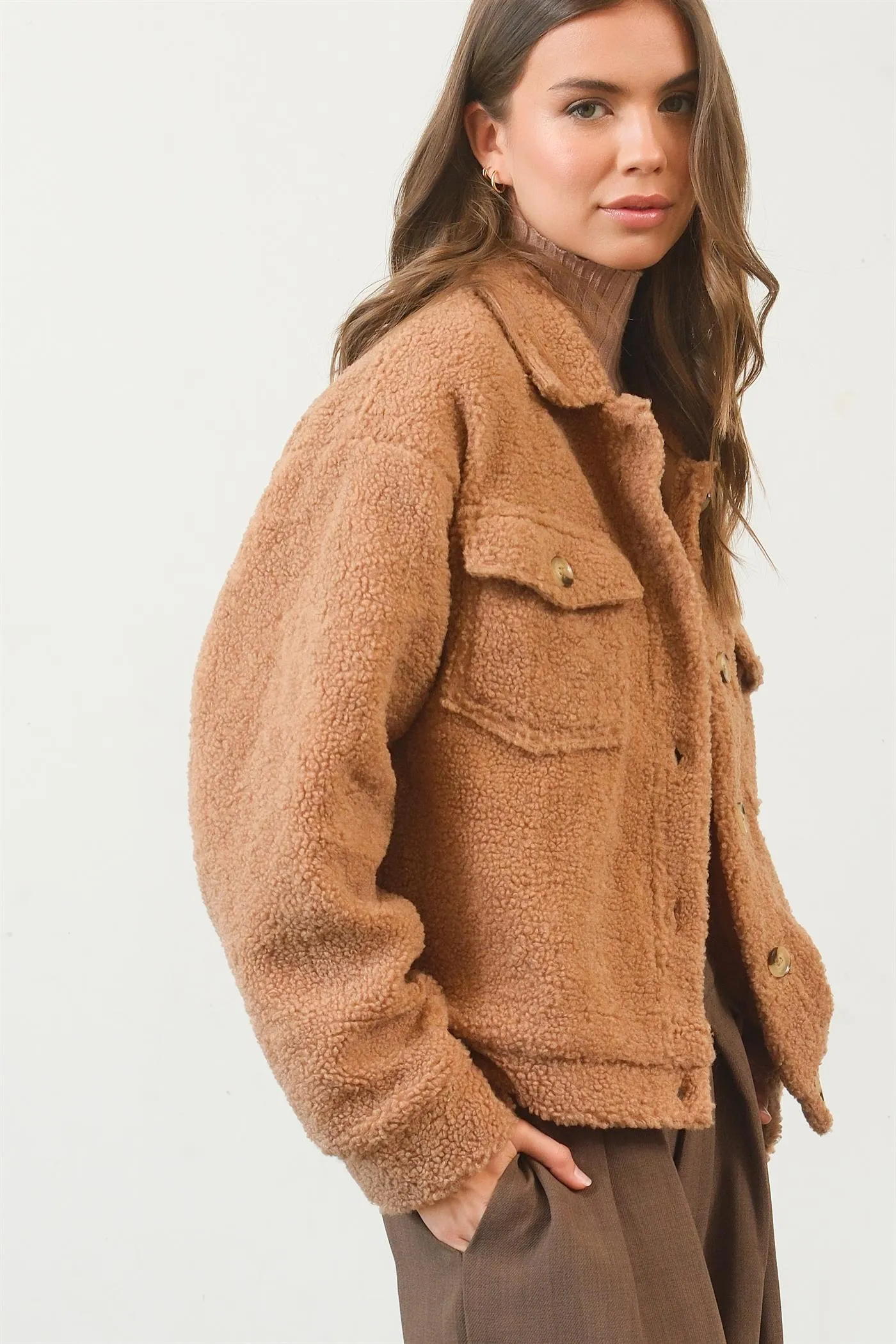 HF25A929-Sherpa Button-Front Jacket