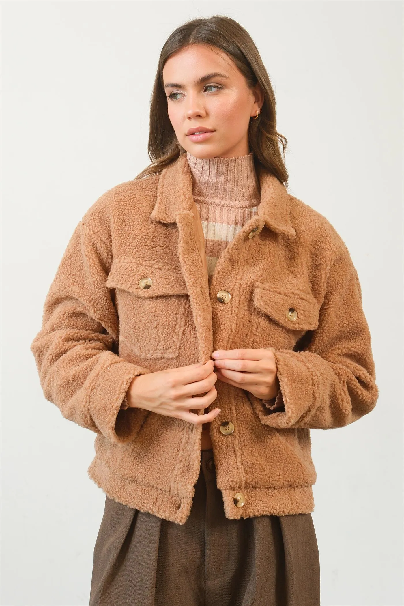 HF25A929-Sherpa Button-Front Jacket