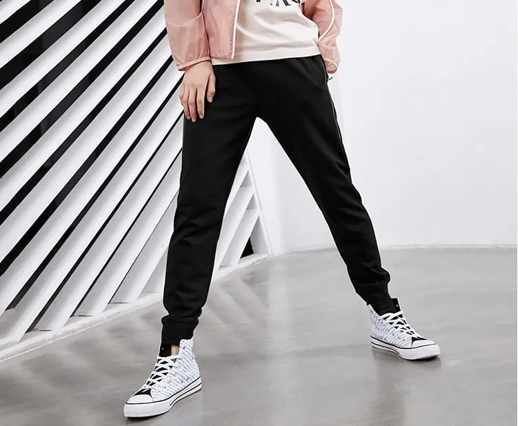 Men's Spring Stretch Slim Fit Sweatpants with Zipper Pockets