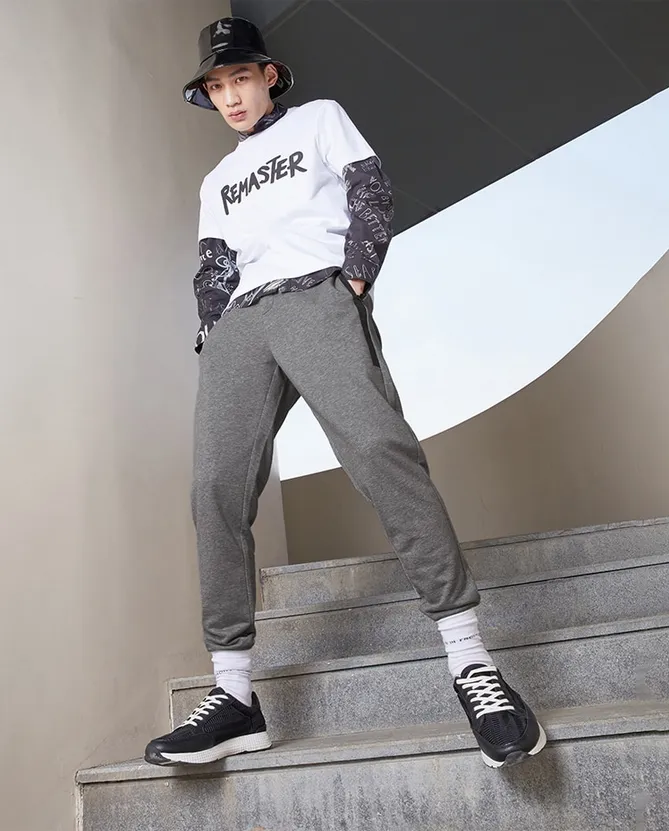 Men's Spring Stretch Slim Fit Sweatpants with Zipper Pockets