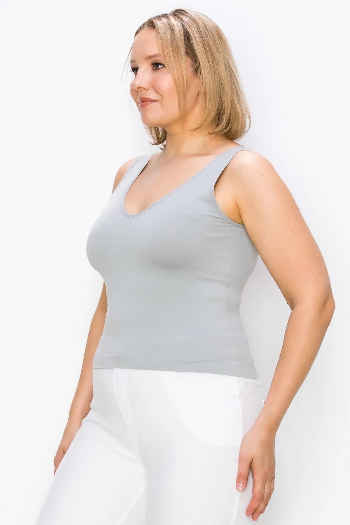 Plus Size Reversible V or U Neckline Seamless Tank