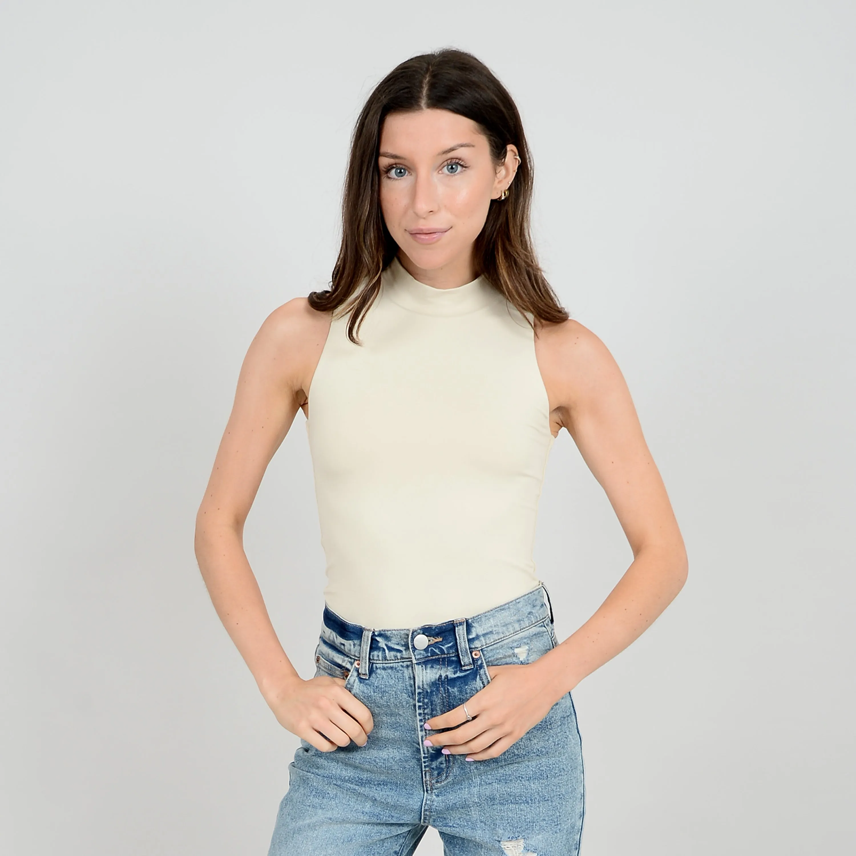 SECOND SKIN BY RD STYLE WOMEN'S MIKA MOCK NECK SLEEVELESS TANK-PARCHMENT