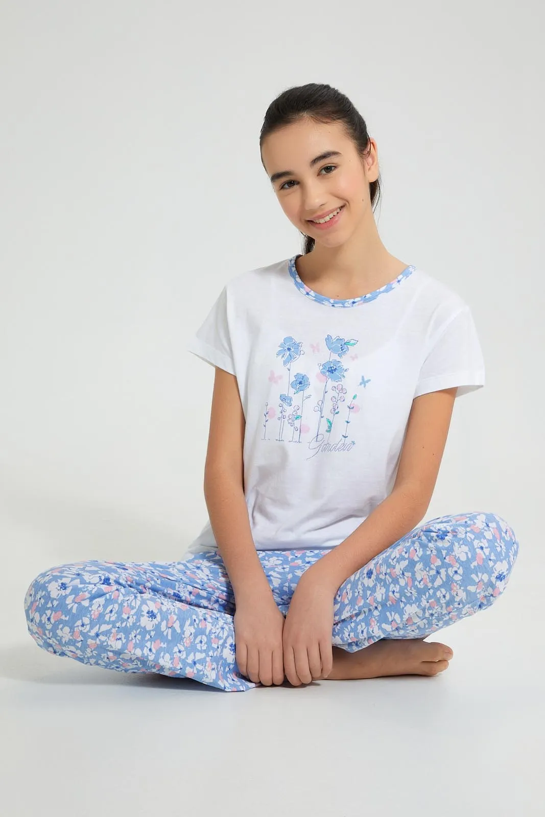 White And Blue Floral Pyjama Set (2 Piece)