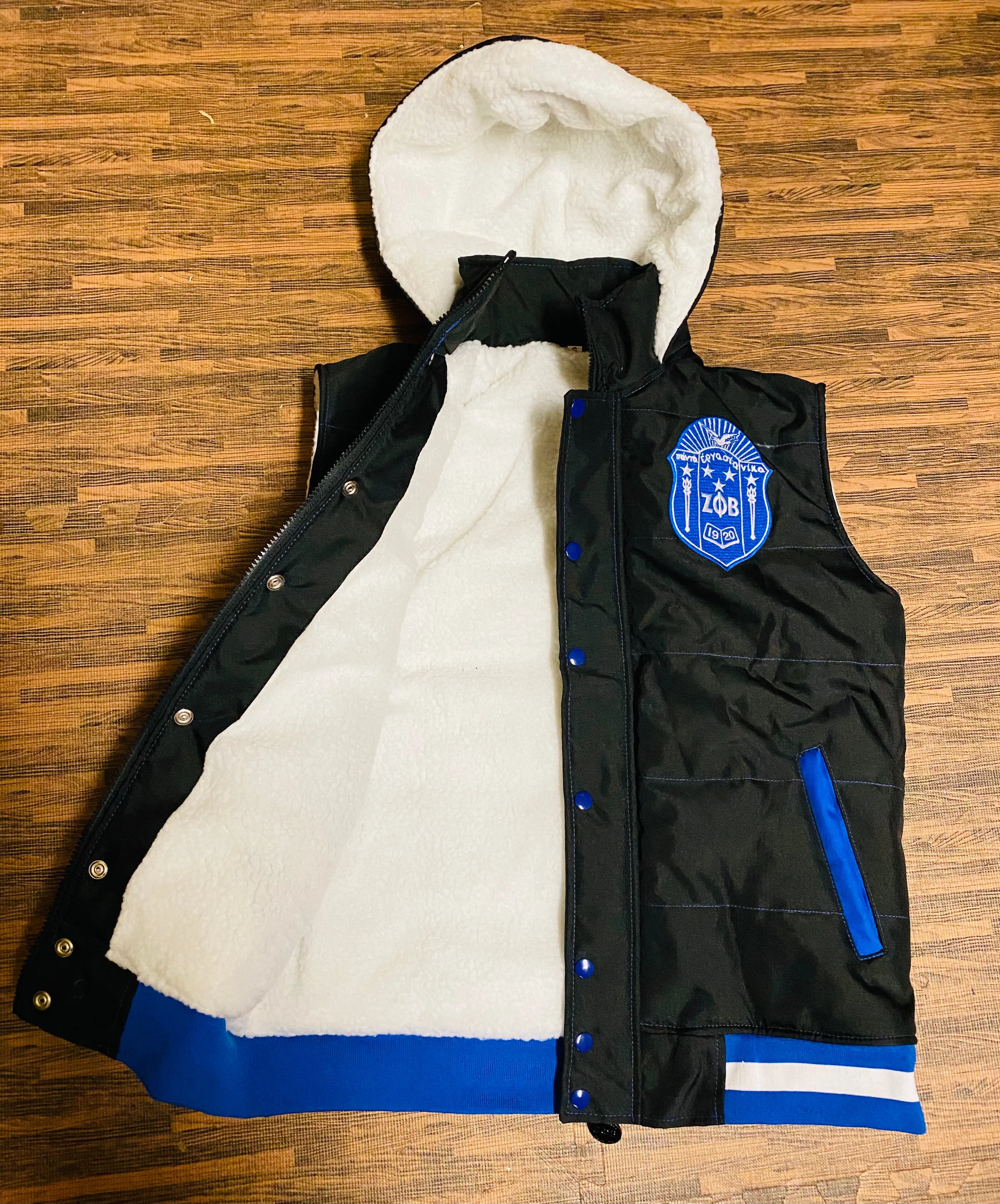 Zeta Hooded Puffer Vest Sherpa Lining Read Description